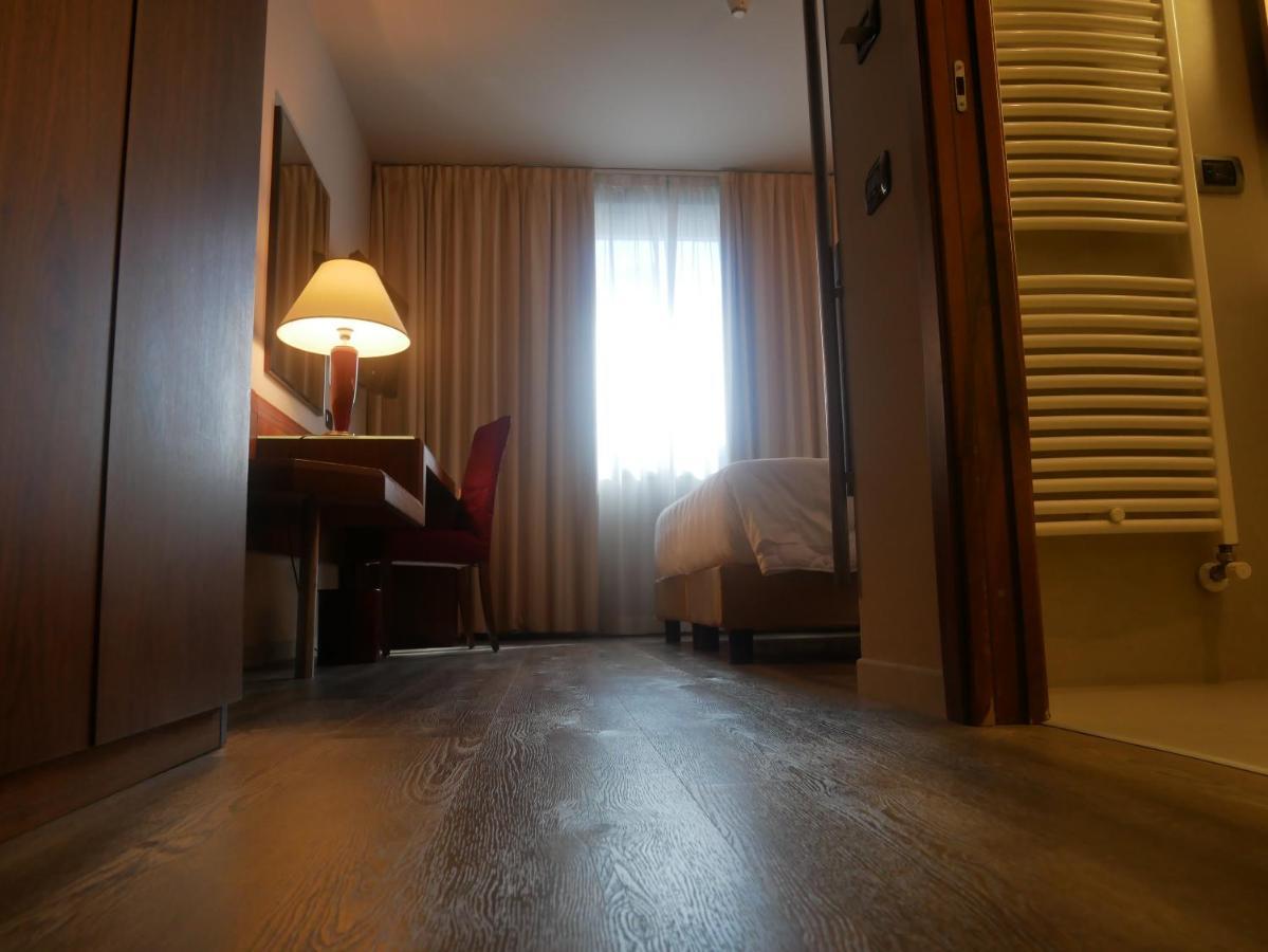 First Hotel Malpensa Case Nuove  Luaran gambar